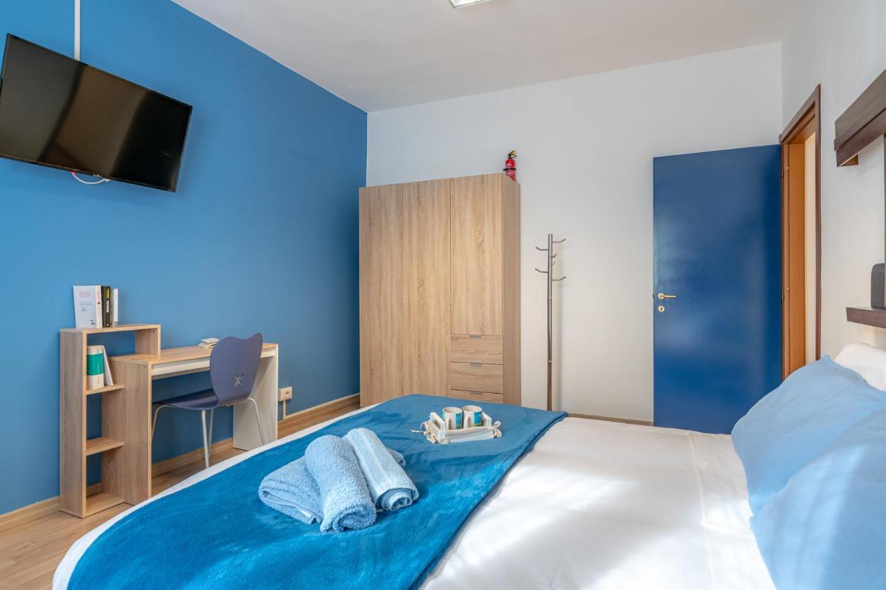 Bilocale Blue Relax Daire Erba Dış mekan fotoğraf